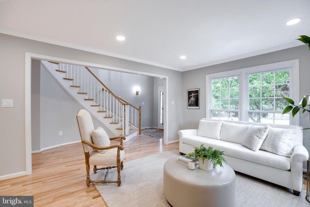 3599 BEECH DOWN DR, Chantilly, VA 20151