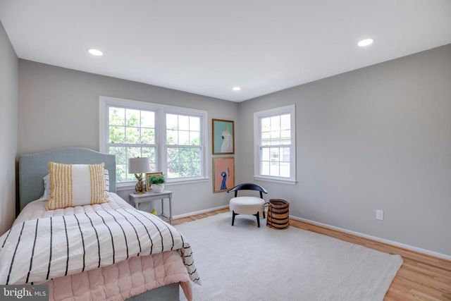 3599 BEECH DOWN DR, Chantilly, VA 20151