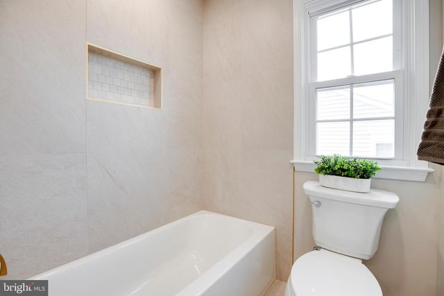 3599 BEECH DOWN DR, Chantilly, VA 20151