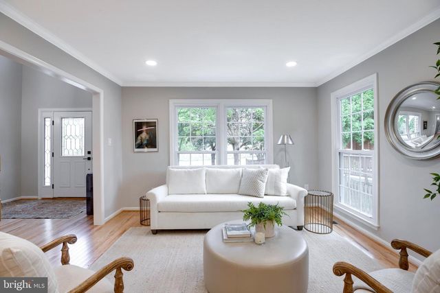 3599 BEECH DOWN DR, Chantilly, VA 20151