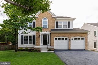 3599 BEECH DOWN DR, Chantilly, VA 20151