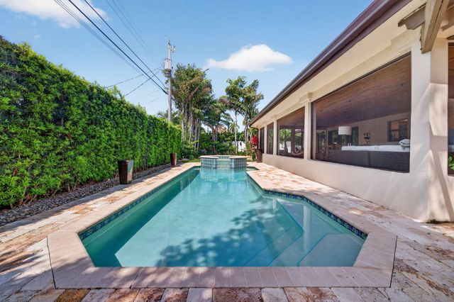 1642 SE 7th Street, Deerfield Beach, FL 33441