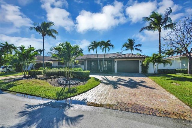 1642 SE 7th Street, Deerfield Beach, FL 33441