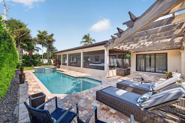 1642 SE 7th Street, Deerfield Beach, FL 33441