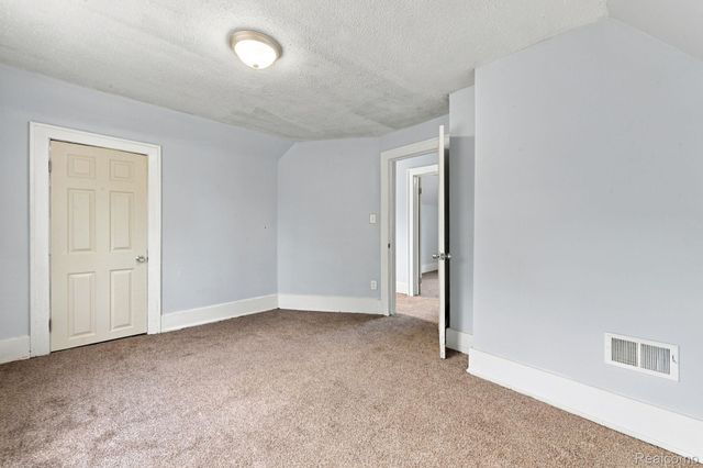 16532 Lauder Street, Detroit, MI 48235