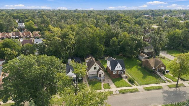 16532 Lauder Street, Detroit, MI 48235