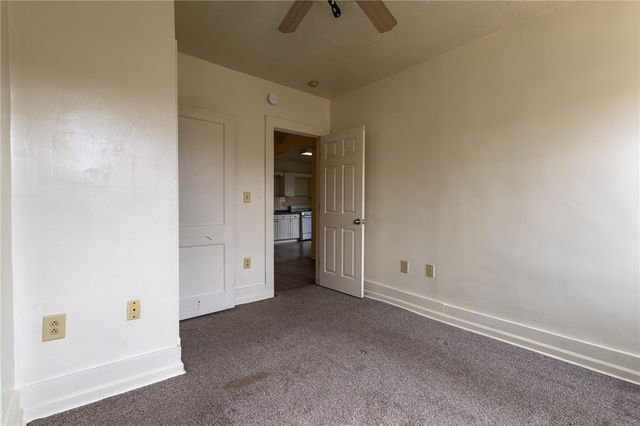 832 Broadway Ave, Mckees Rocks, PA 15136