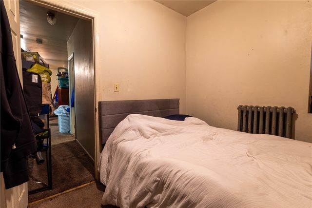 832 Broadway Ave, Mckees Rocks, PA 15136