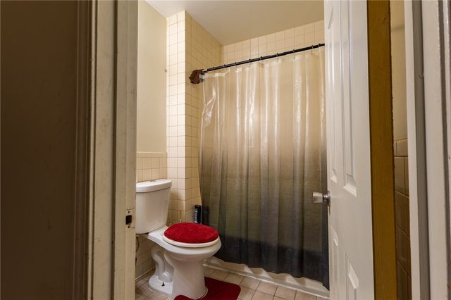 832 Broadway Ave, Mckees Rocks, PA 15136