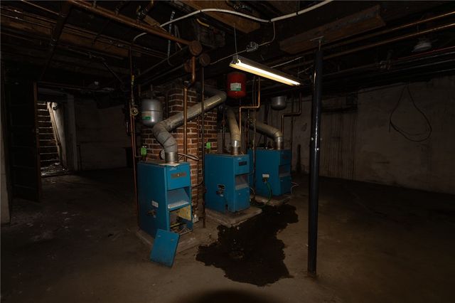 832 Broadway Ave, Mckees Rocks, PA 15136