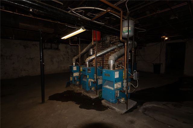 832 Broadway Ave, Mckees Rocks, PA 15136