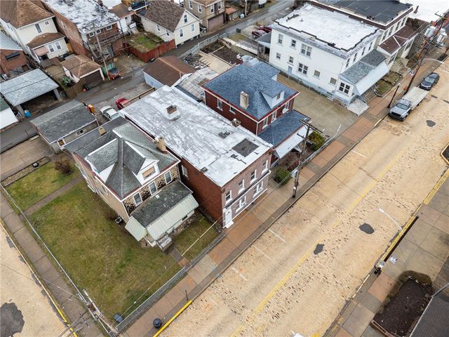 832 Broadway Ave, Mckees Rocks, PA 15136