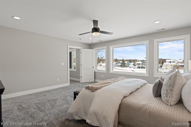 9090 Buckingham Street, White Lake, MI 48386