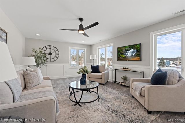 9090 Buckingham Street, White Lake, MI 48386