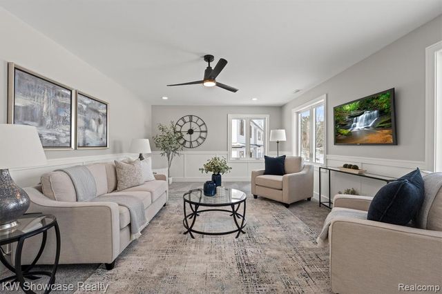 9090 Buckingham Street, White Lake, MI 48386