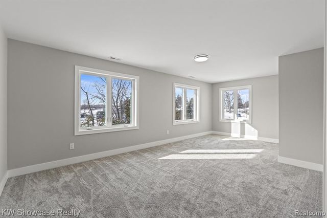 9090 Buckingham Street, White Lake, MI 48386