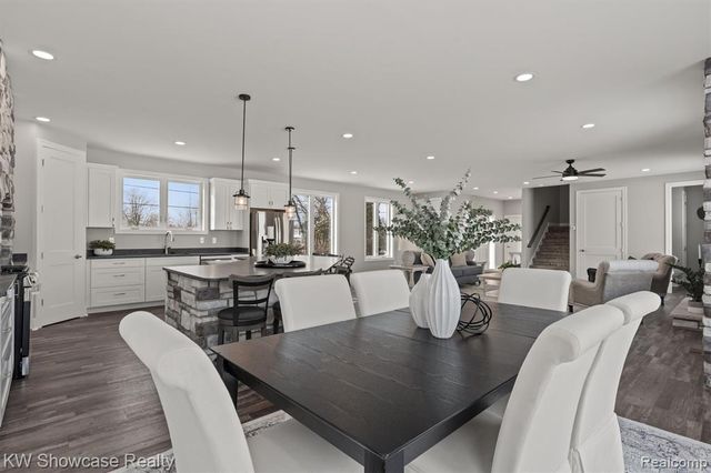 9090 Buckingham Street, White Lake, MI 48386