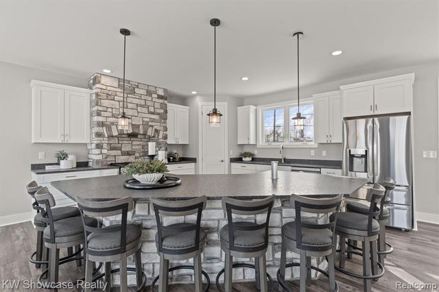 9090 Buckingham Street, White Lake, MI 48386