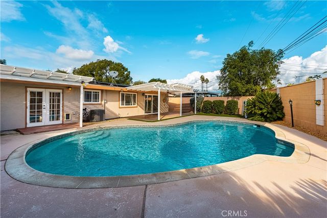 668 S Eastbury, Covina, CA 91723