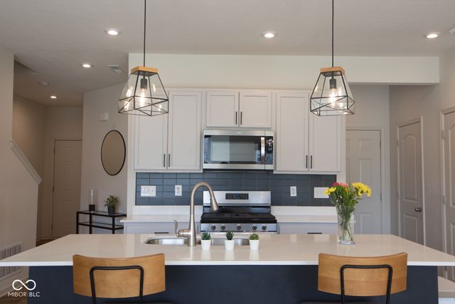 14237 Bay Willow Drive, Fishers, IN 46037