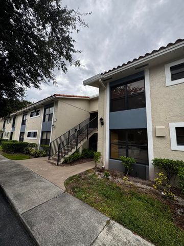 1525 Lake Crystal Drive C, West Palm Beach, FL 33411
