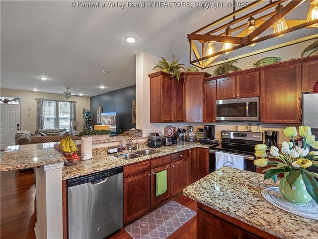 27 Belmont Place, Scott Depot, WV 25560