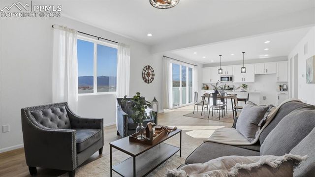 5266 Sidewinder Drive, Colorado Springs, CO 80925