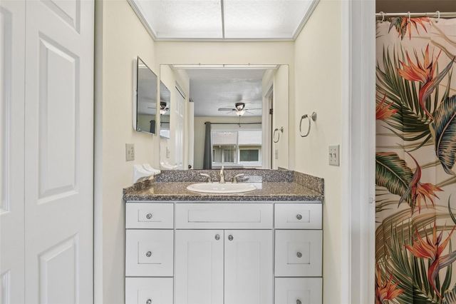 1130 ORANGE TREE CIRCLE W C, Palm Harbor, FL 34684