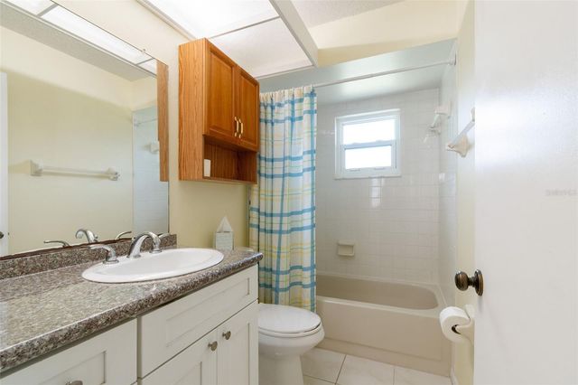 1130 ORANGE TREE CIRCLE W C, Palm Harbor, FL 34684