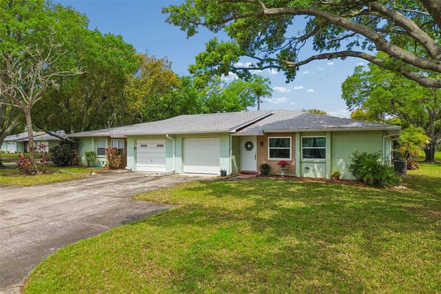 1130 ORANGE TREE CIRCLE W C, Palm Harbor, FL 34684