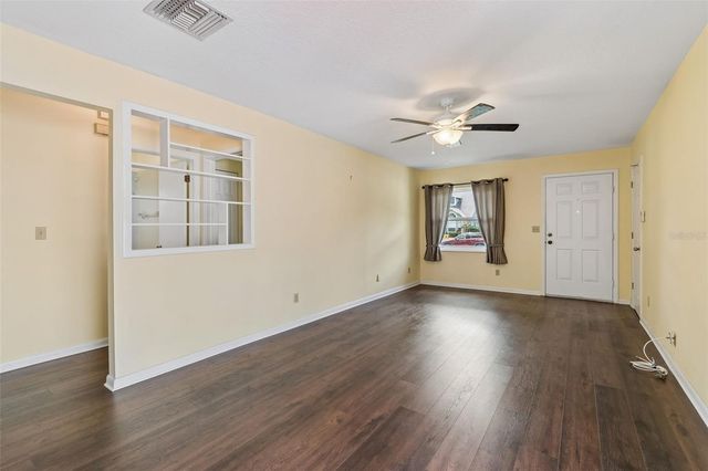 1130 ORANGE TREE CIRCLE W C, Palm Harbor, FL 34684