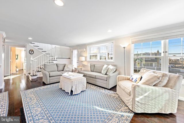 295 N 7TH ST, Surf City, NJ 08008