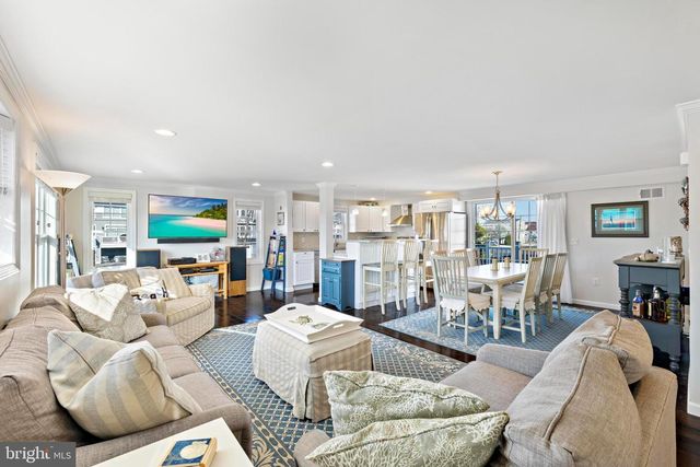 295 N 7TH ST, Surf City, NJ 08008