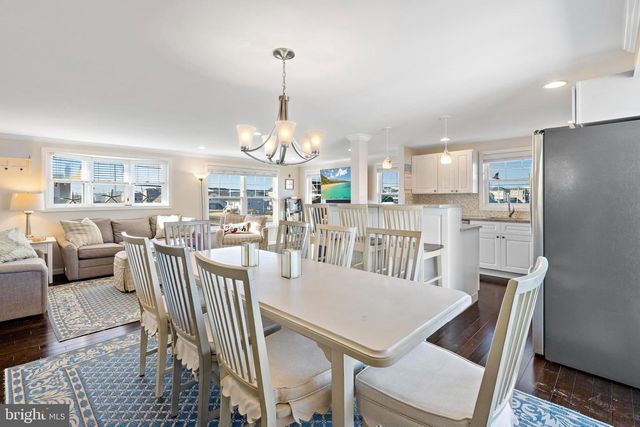 295 N 7TH ST, Surf City, NJ 08008