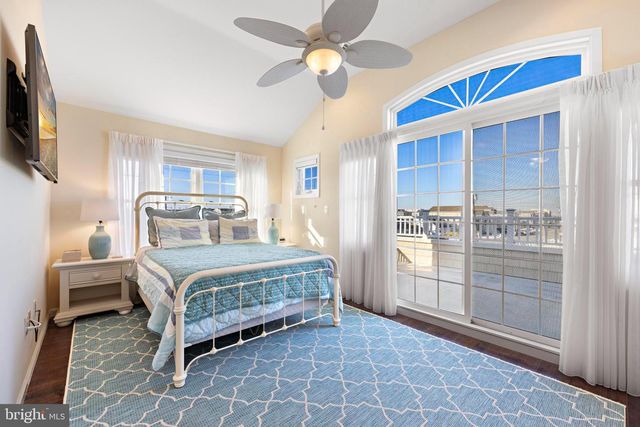 295 N 7TH ST, Surf City, NJ 08008