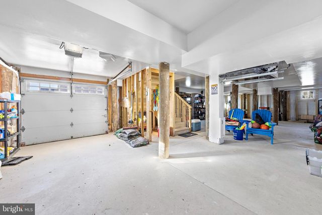 295 N 7TH ST, Surf City, NJ 08008