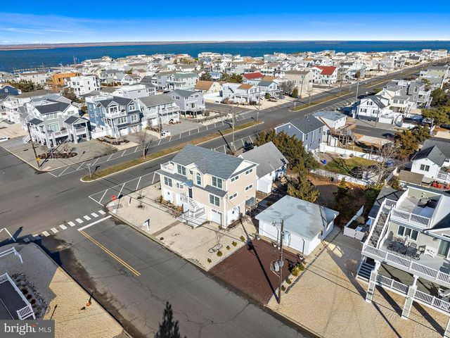 295 N 7TH ST, Surf City, NJ 08008