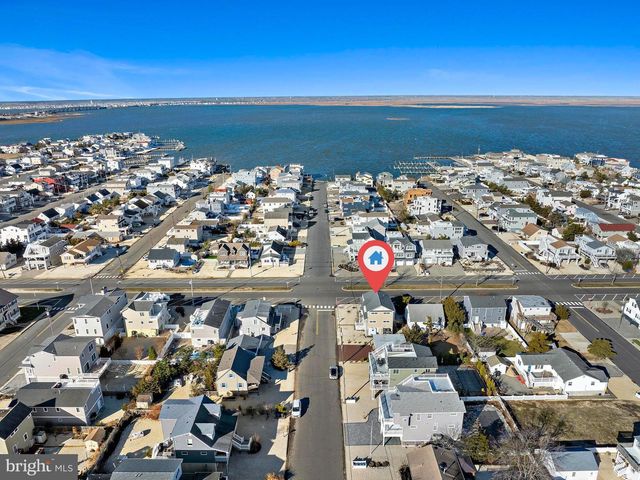 295 N 7TH ST, Surf City, NJ 08008