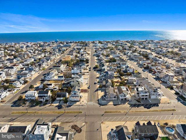 295 N 7TH ST, Surf City, NJ 08008