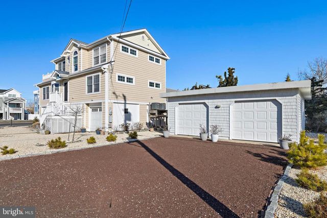 295 N 7TH ST, Surf City, NJ 08008