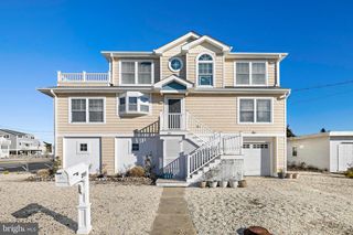 295 N 7TH ST, Surf City, NJ 08008