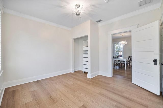 5709 N SUWANEE AVENUE, Tampa, FL 33604