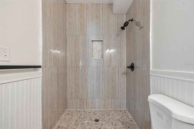 5709 N SUWANEE AVENUE, Tampa, FL 33604