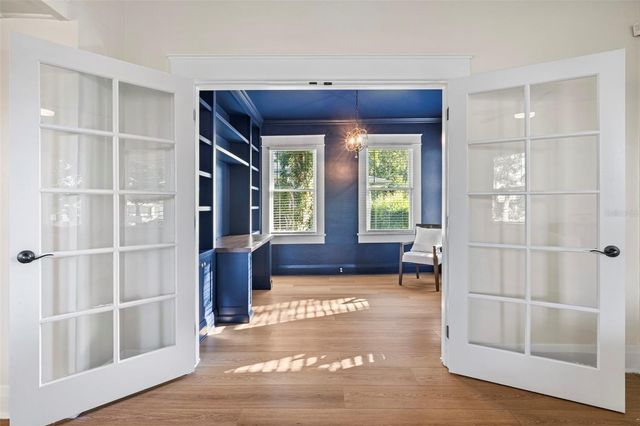 5709 N SUWANEE AVENUE, Tampa, FL 33604