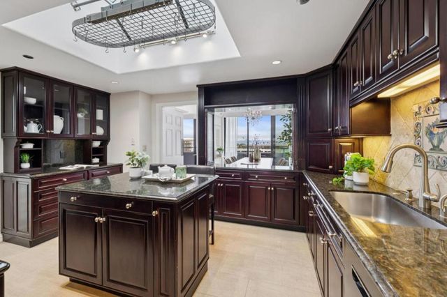 555 Laurel Avenue 614, San Mateo, CA 94401