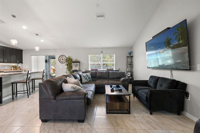 12015 PHOENIX AVENUE, Weeki Wachee, FL 34614