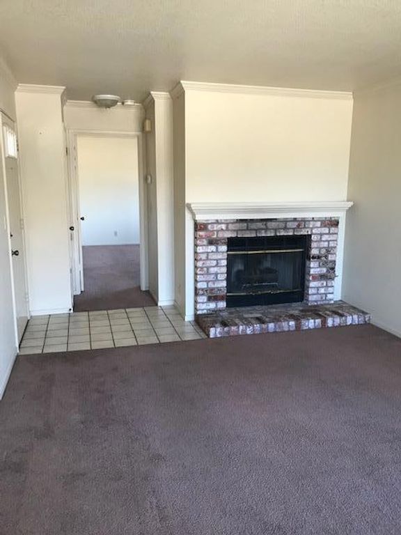 Image 6 of property listing at 1056 Padre Drive 4, Salinas, CA 93901