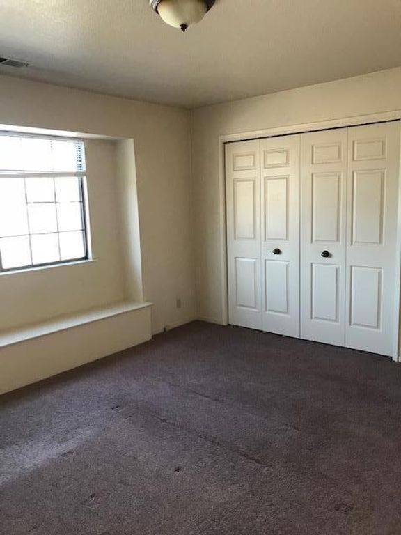 Image 9 of property listing at 1056 Padre Drive 4, Salinas, CA 93901