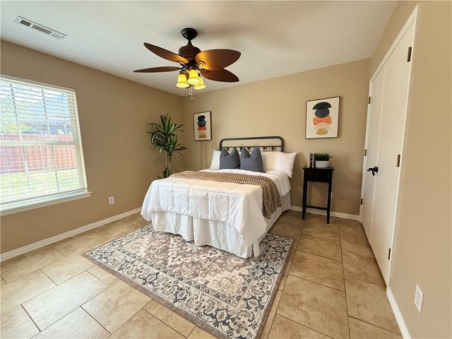 6297 and 6299 W Milliken Bend, Fayetteville, AR 72704