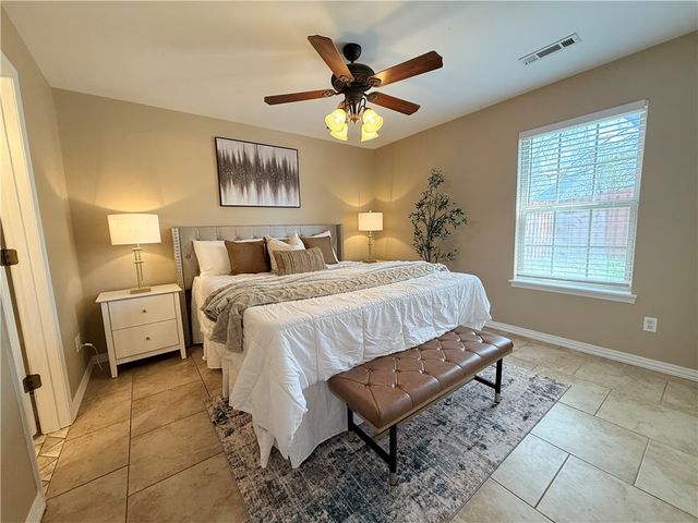 6297 and 6299 W Milliken Bend, Fayetteville, AR 72704